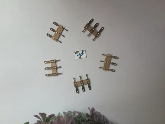 Papan Isolasi dengan 2 端子引脚 untuk 变压器端子引脚 Kustom dengan Kertas Isolasi